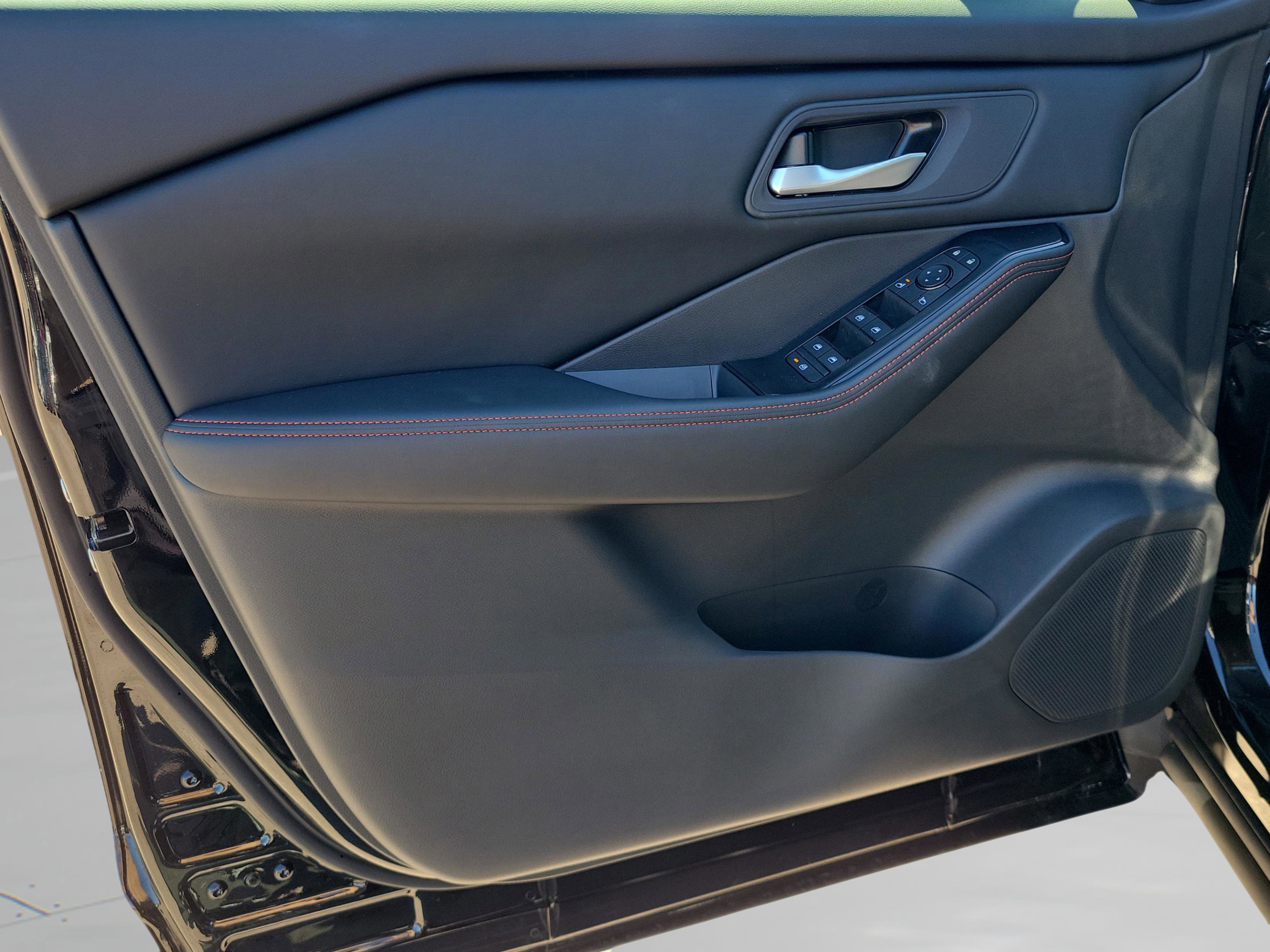 New 2026 Nissan Rogue Rock Creek image 32