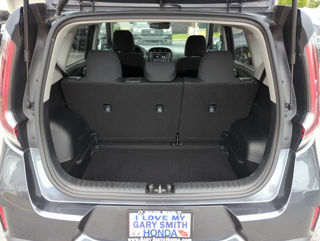 Used 2024 Kia Soul LX w/ Option Group 015 FWD image 28