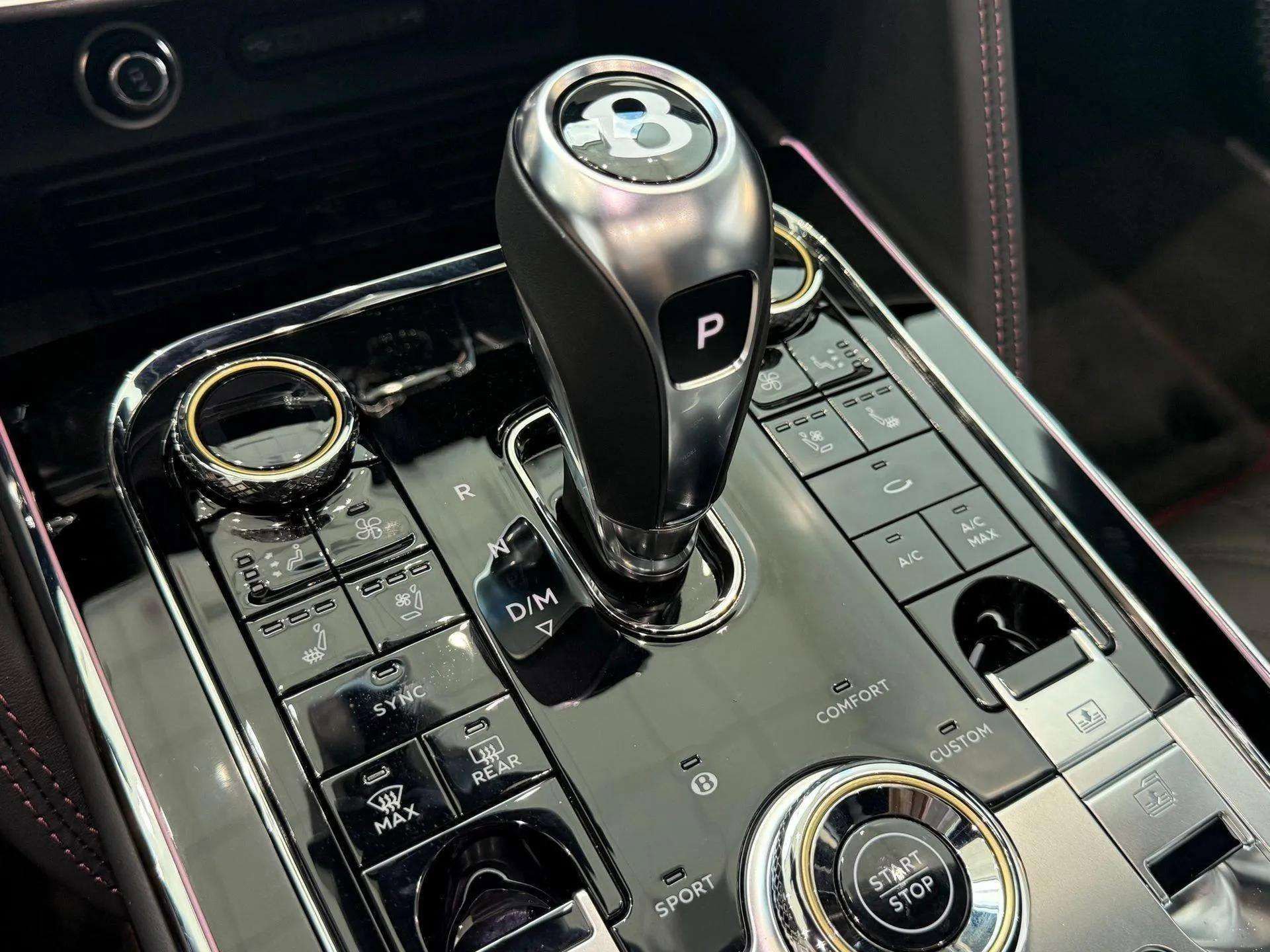 New 2026 Bentley Flying Spur Plug-In Hybrid AWD/4WD image 30