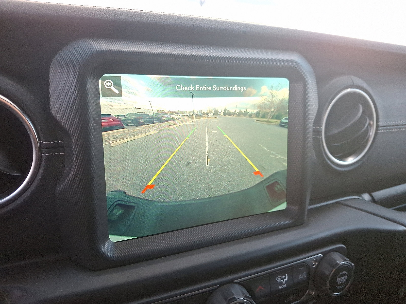 Used 2022 Jeep Gladiator Overland w/ Popular Equipment Package image 19