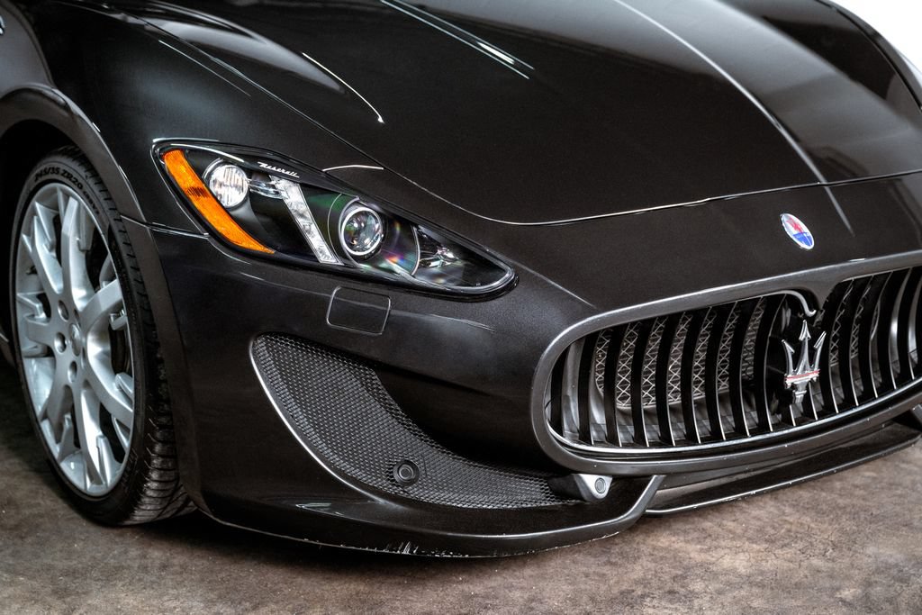 Used 2013 Maserati GranTurismo Sport RWD image 39