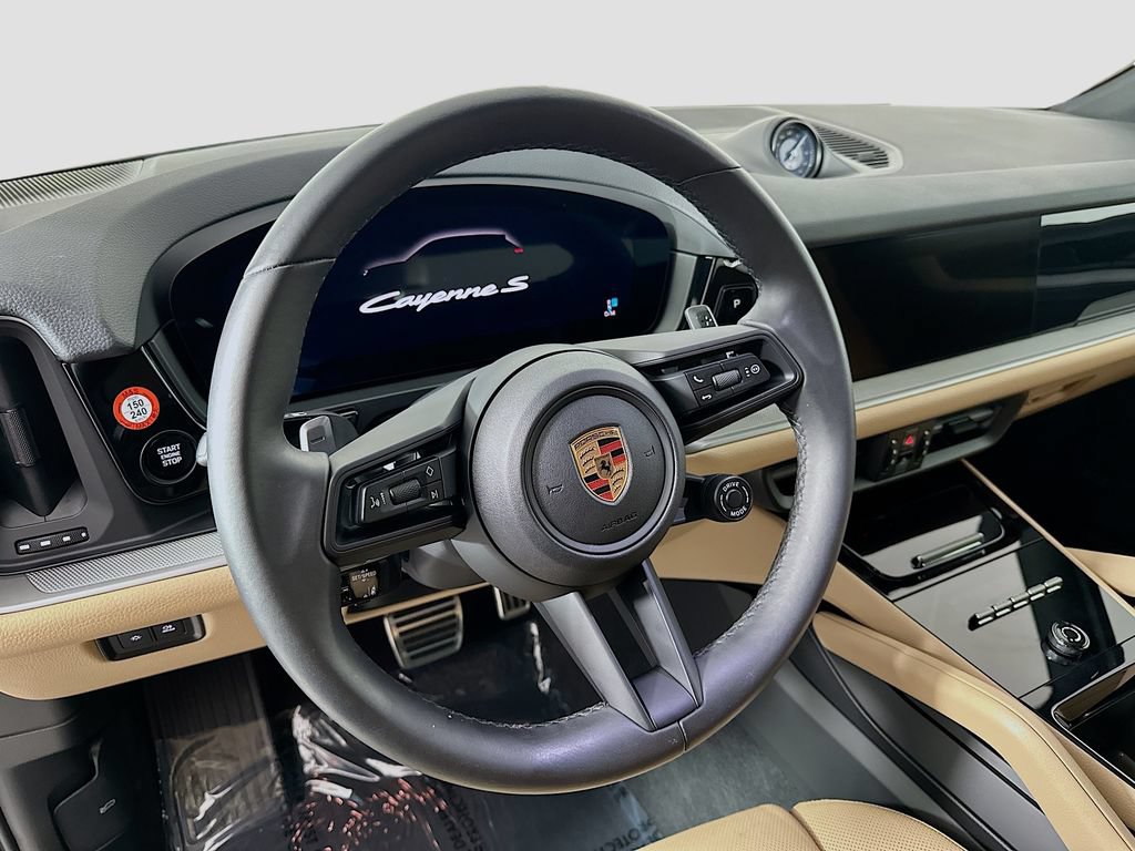 Certified 2025 Porsche Cayenne S AWD/4WD image 12