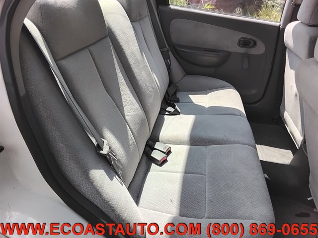 Used 2003 Kia Spectra Sedan image 9