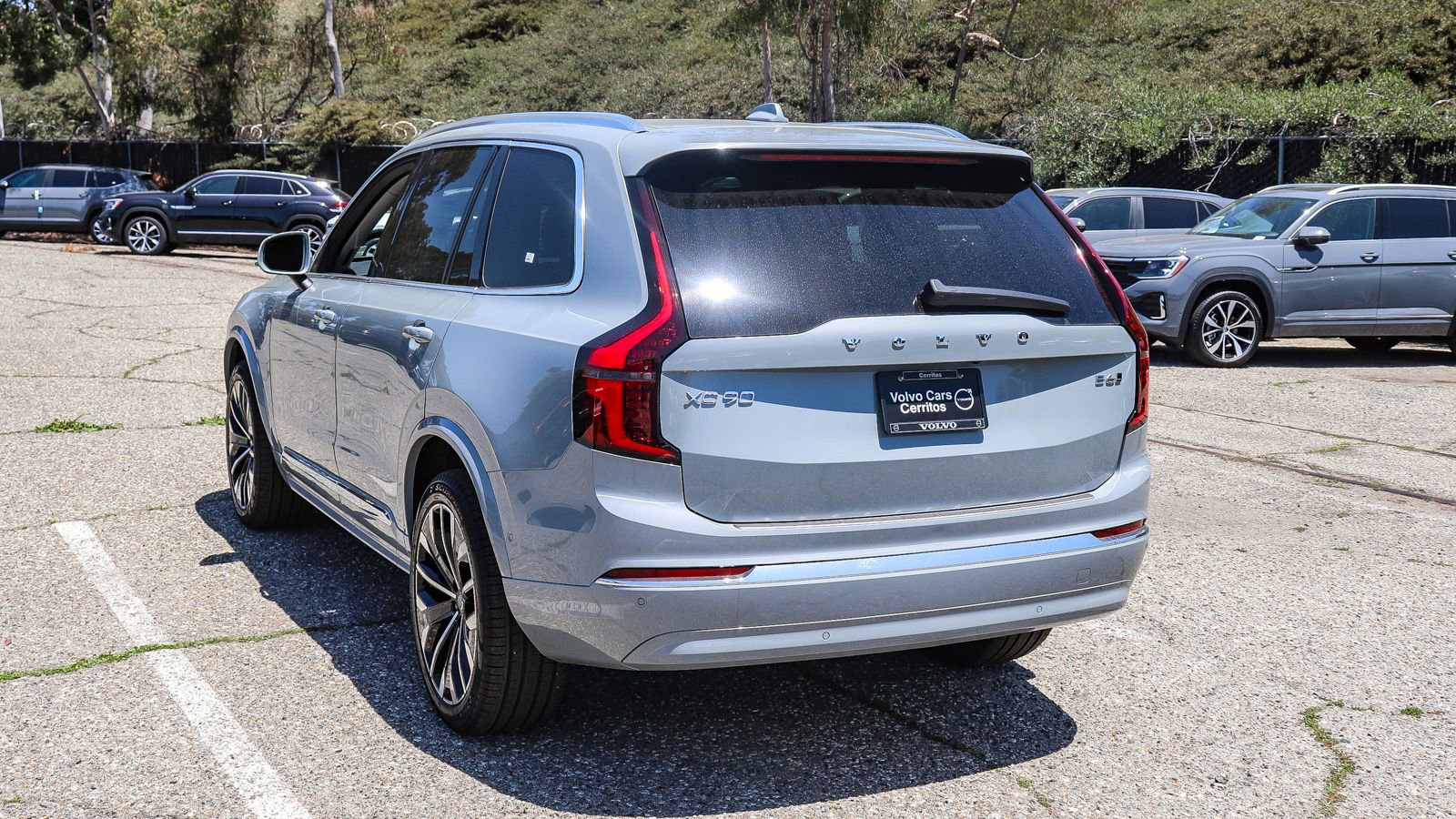 Used 2025 Volvo XC90 B6 Ultra w/ Protection Package Premier AWD/4WD image 6