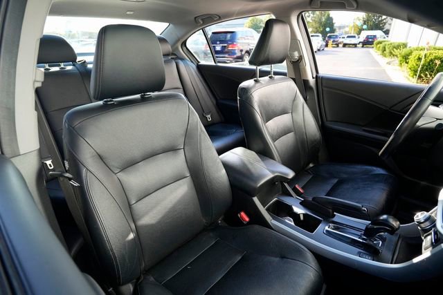 Used 2015 Honda Accord Touring image 24