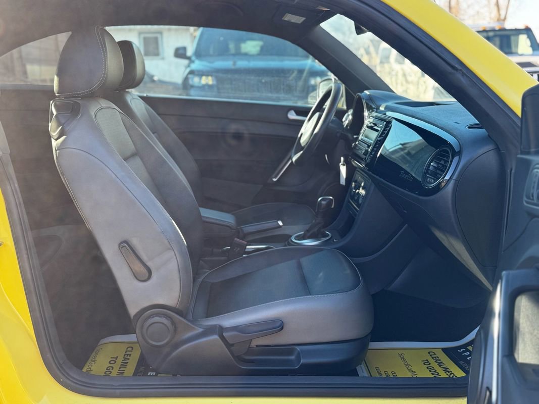 Used 2015 Volkswagen Beetle 1.8T image 11