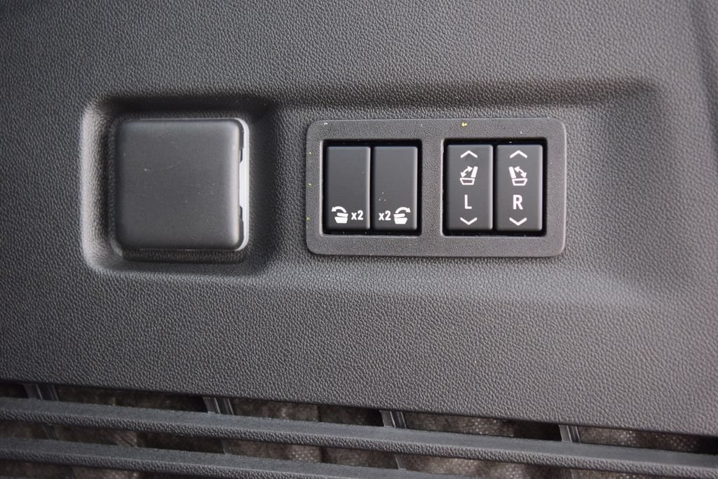 New 2026 Chevrolet Suburban Premier AWD/4WD image 26