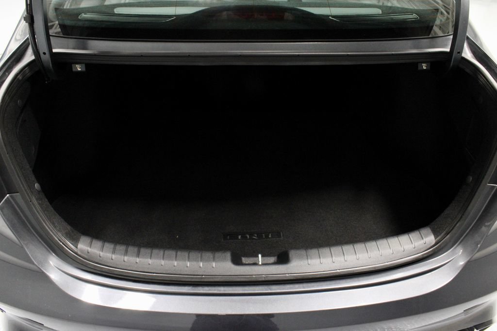 Used 2023 Kia Forte GT-Line w/ GT-Line Premium Package FWD image 14