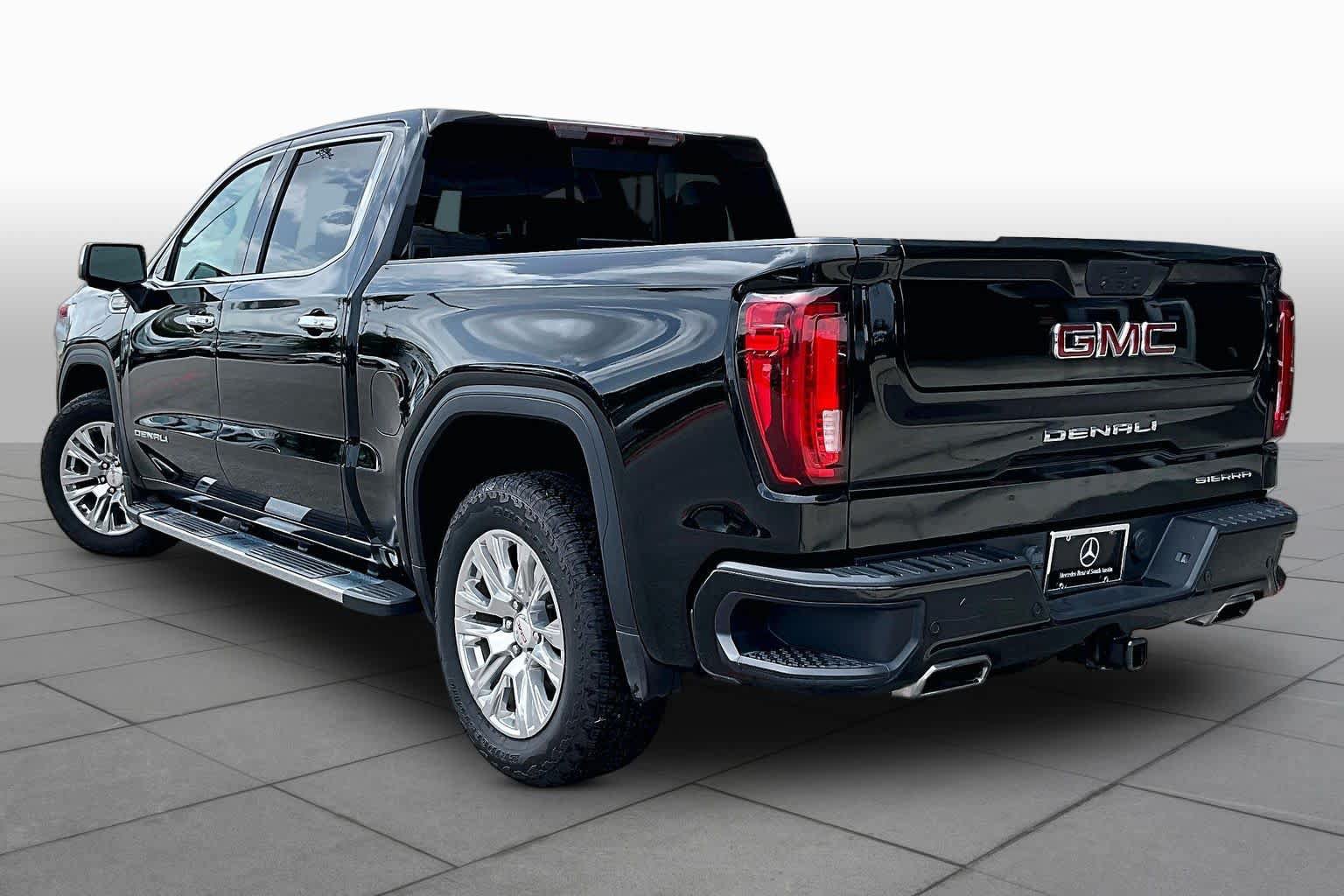 Used 2019 GMC Sierra 1500 Denali w/ Technology Package AWD/4WD image 12
