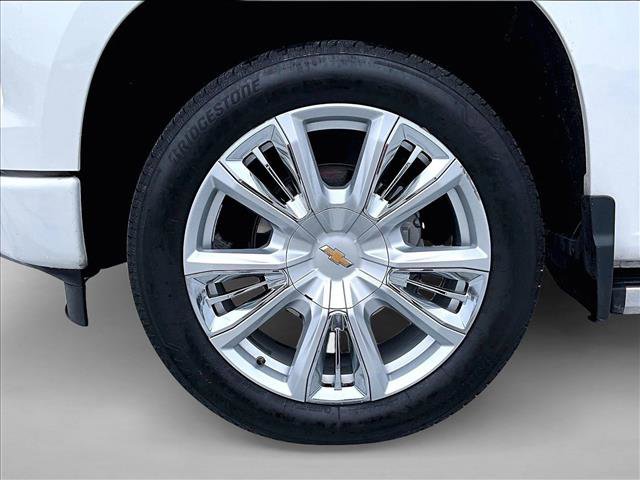 Used 2024 Chevrolet Silverado 1500 High Country AWD/4WD image 10