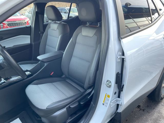 Certified 2024 Chevrolet Trax LT w/ Driver Confidence Package image 18