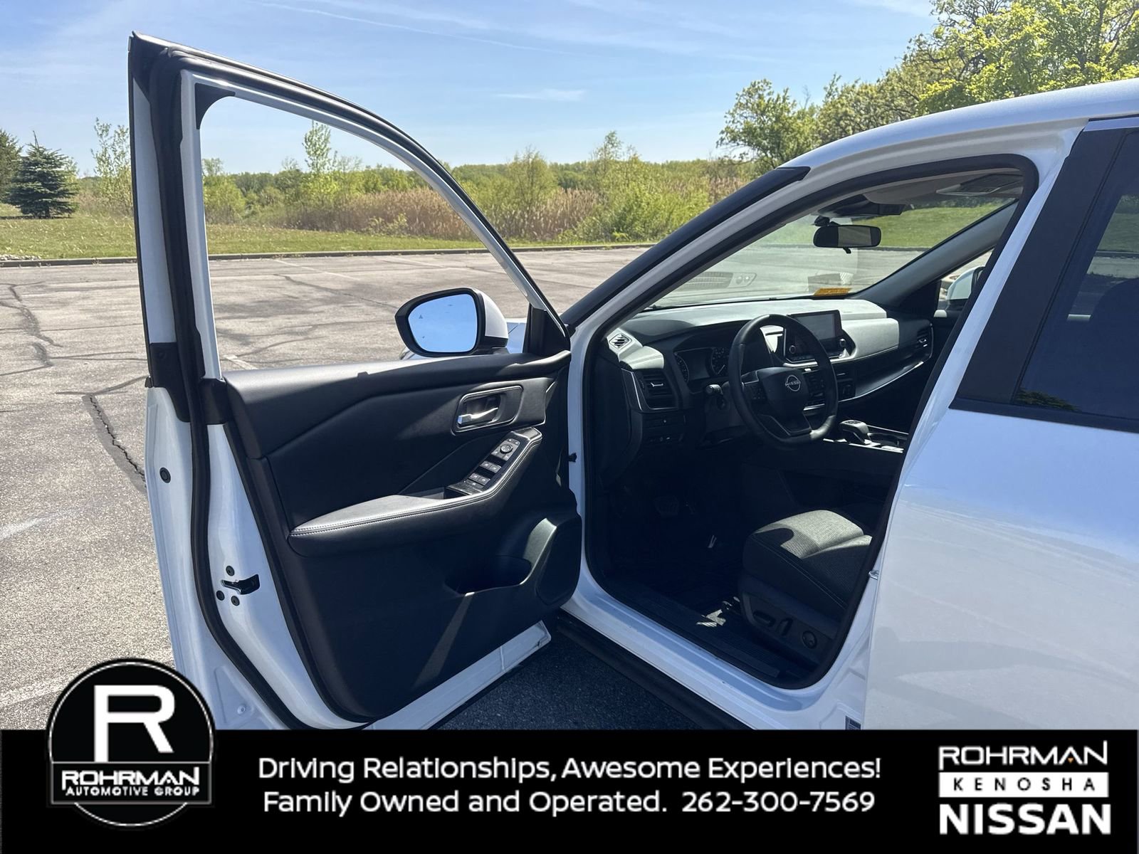 Certified 2025 Nissan Rogue SV AWD/4WD image 12