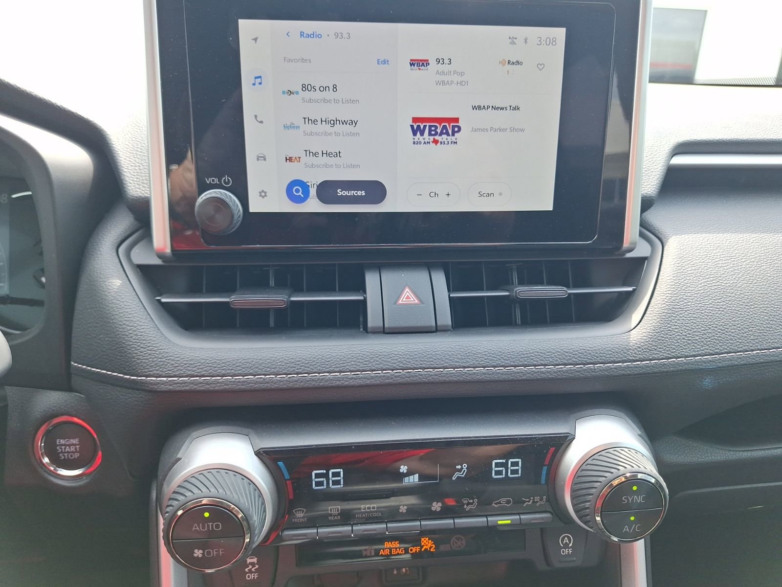 Used 2025 Toyota RAV4 XLE w/ Convenience Package image 27