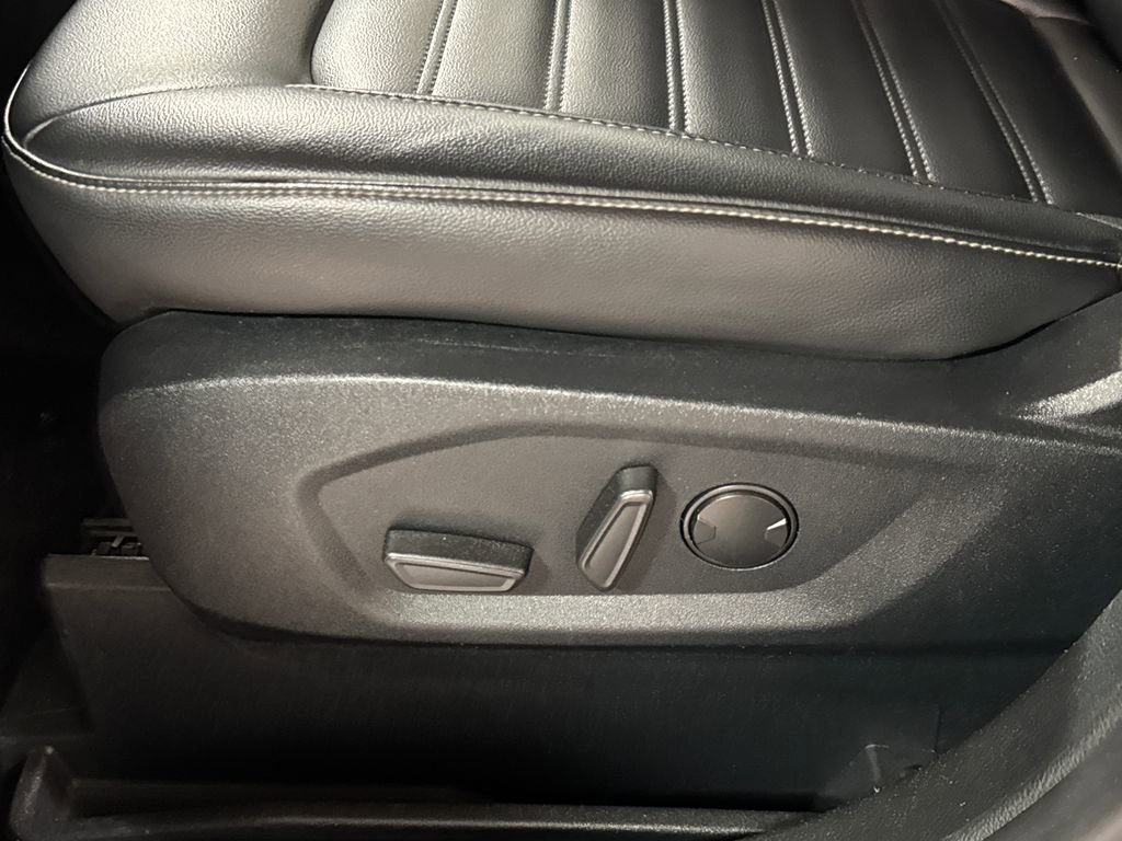 Used 2021 Ford Edge SEL w/ Convenience Package image 18