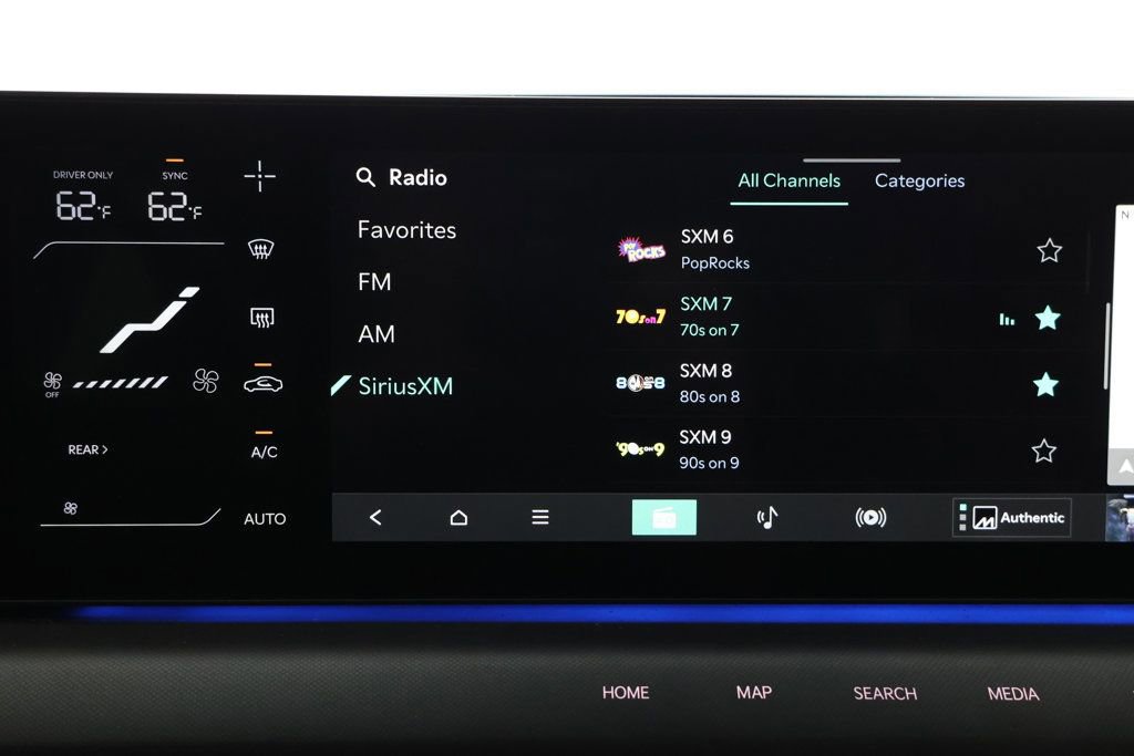 Used 2024 Kia EV9 Land image 15