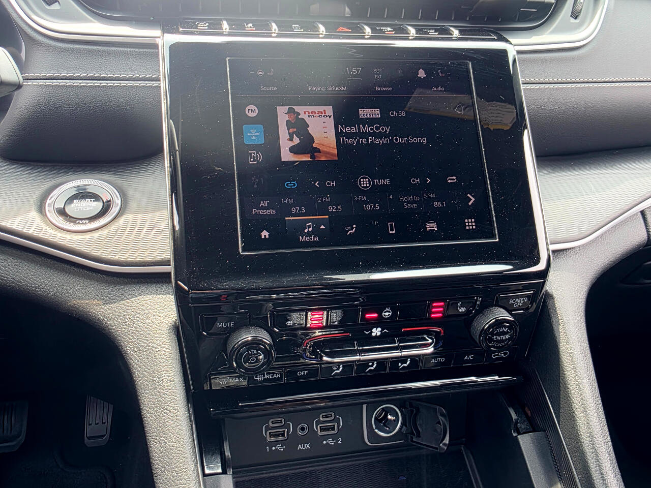 Used 2024 Jeep Grand Cherokee Altitude image 9