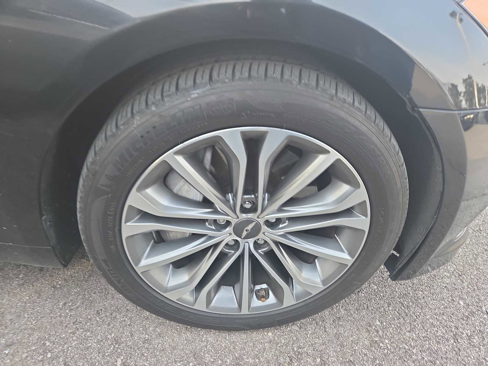 Used 2015 Hyundai Genesis 3.8 w/ Option Group 04 image 2