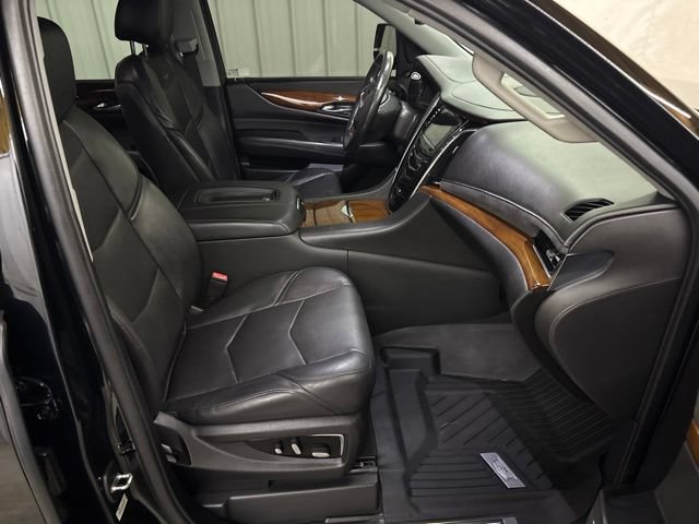 Used 2019 Cadillac Escalade Premium Luxury AWD/4WD image 31