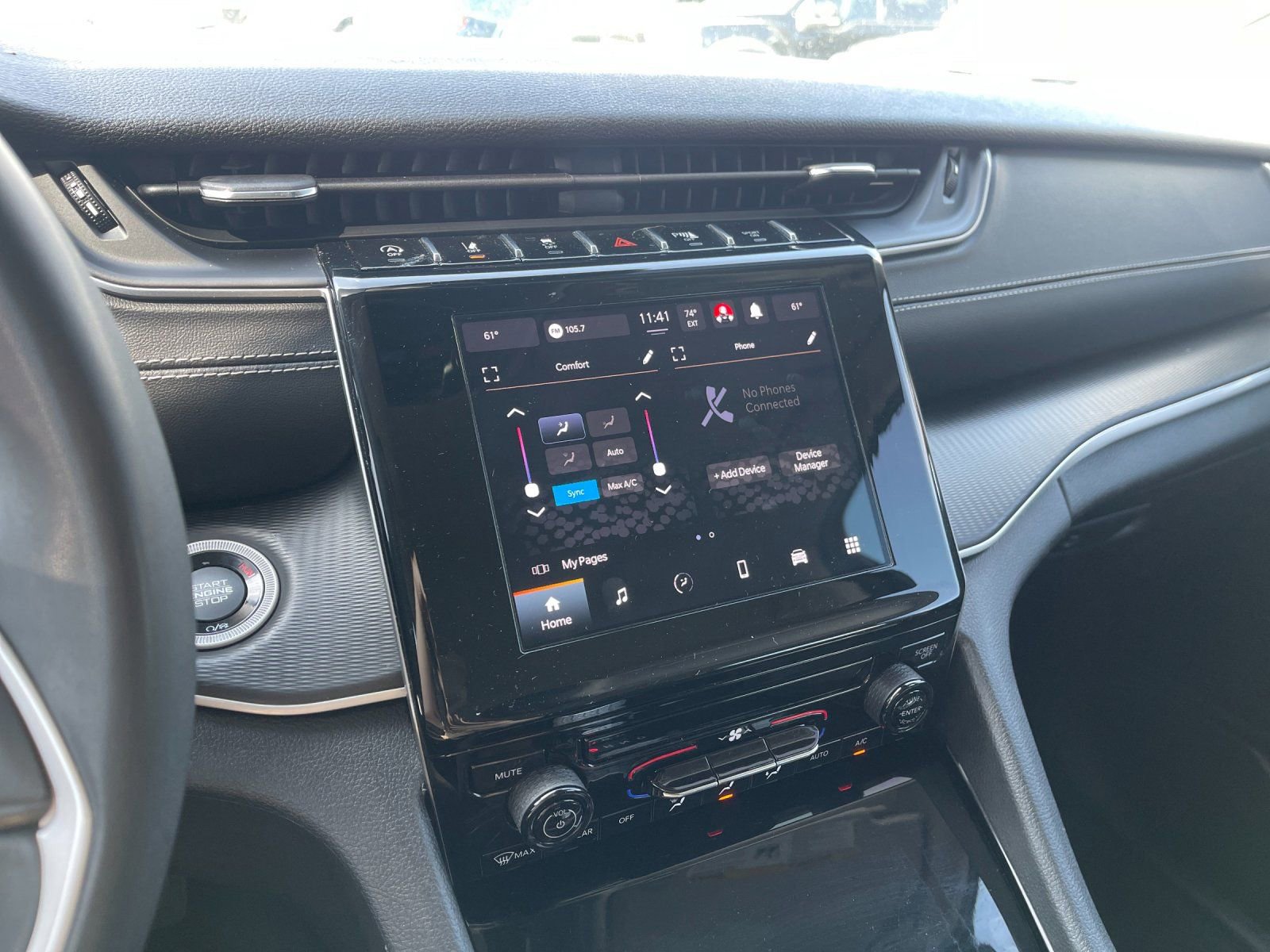 Used 2023 Jeep Grand Cherokee L Laredo image 22