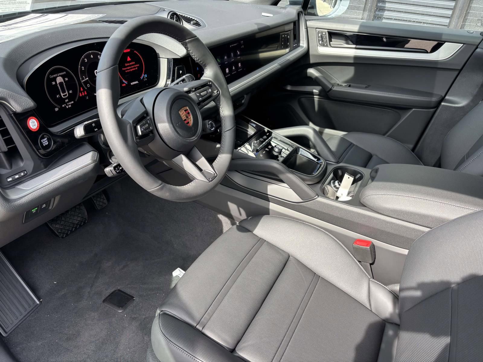 New 2026 Porsche Cayenne Coupe image 4