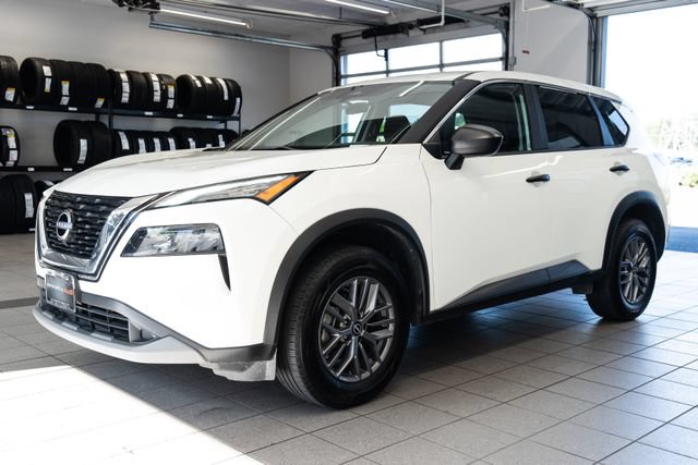 Used 2023 Nissan Rogue S AWD/4WD image 3