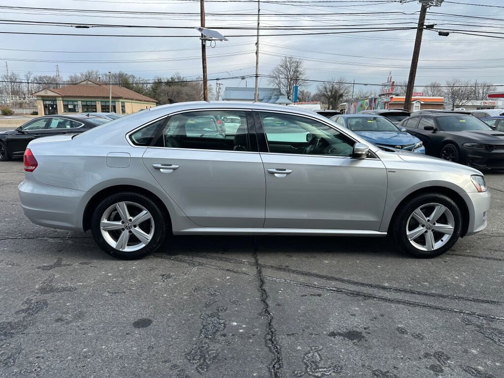 Used 2014 Volkswagen Passat 1.8T Wolfsburg Edition image 8