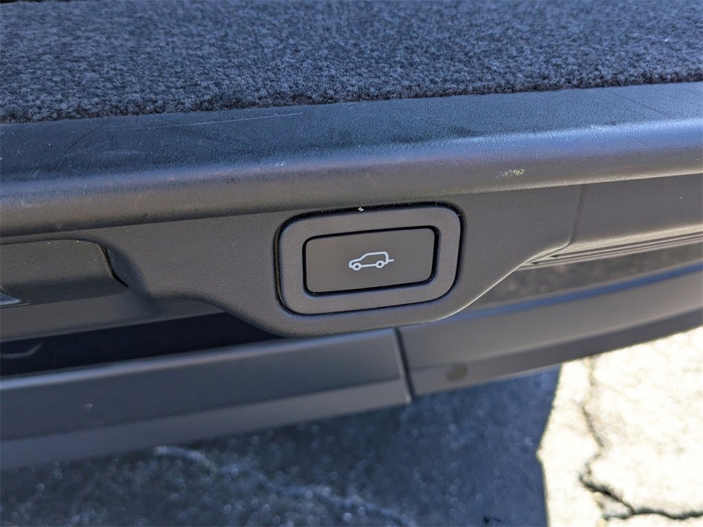 Used 2020 Land Rover Range Rover HSE image 14