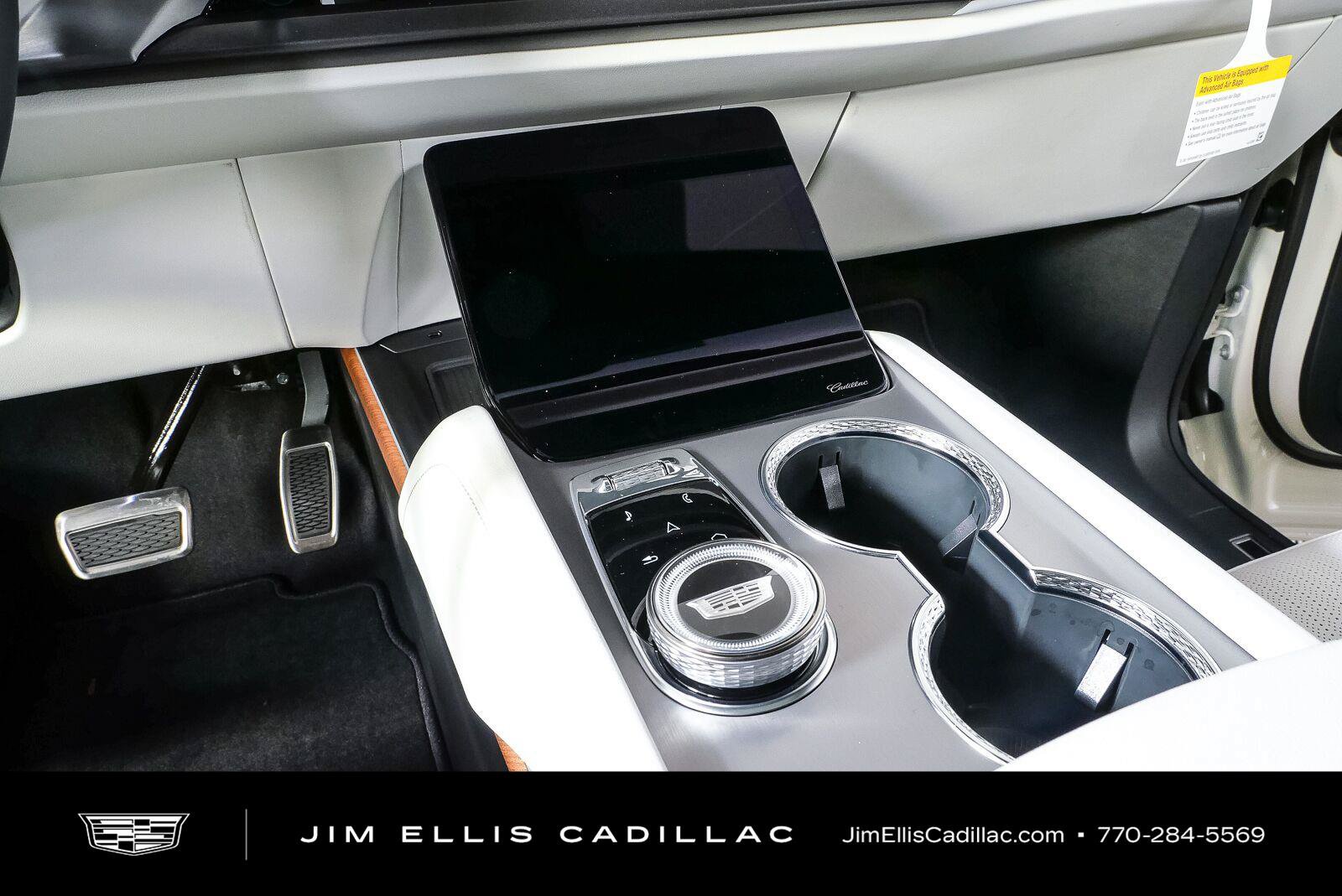 New 2027 Cadillac Vistiq Luxury AWD/4WD image 16