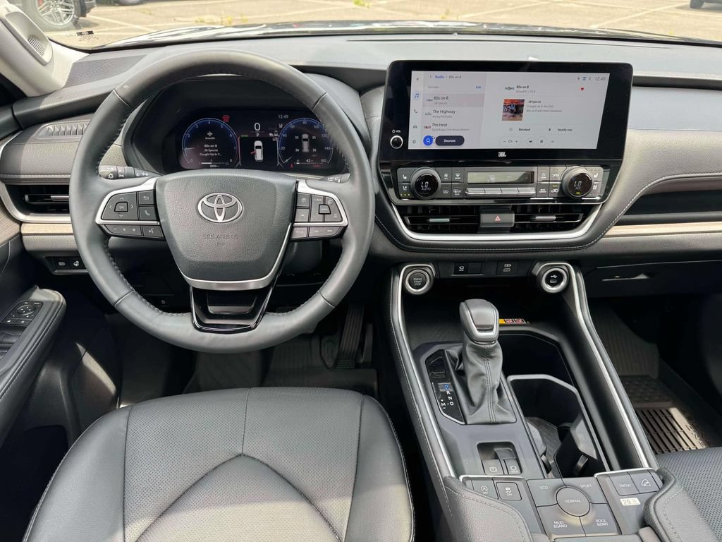 Used 2026 Toyota Grand Highlander AWD image 21