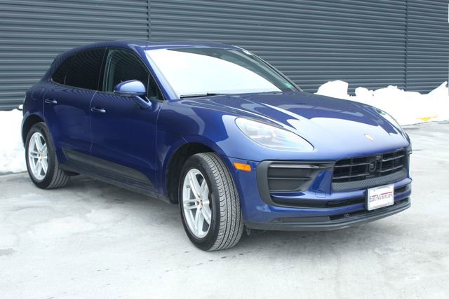 Certified 2024 Porsche Macan image 10