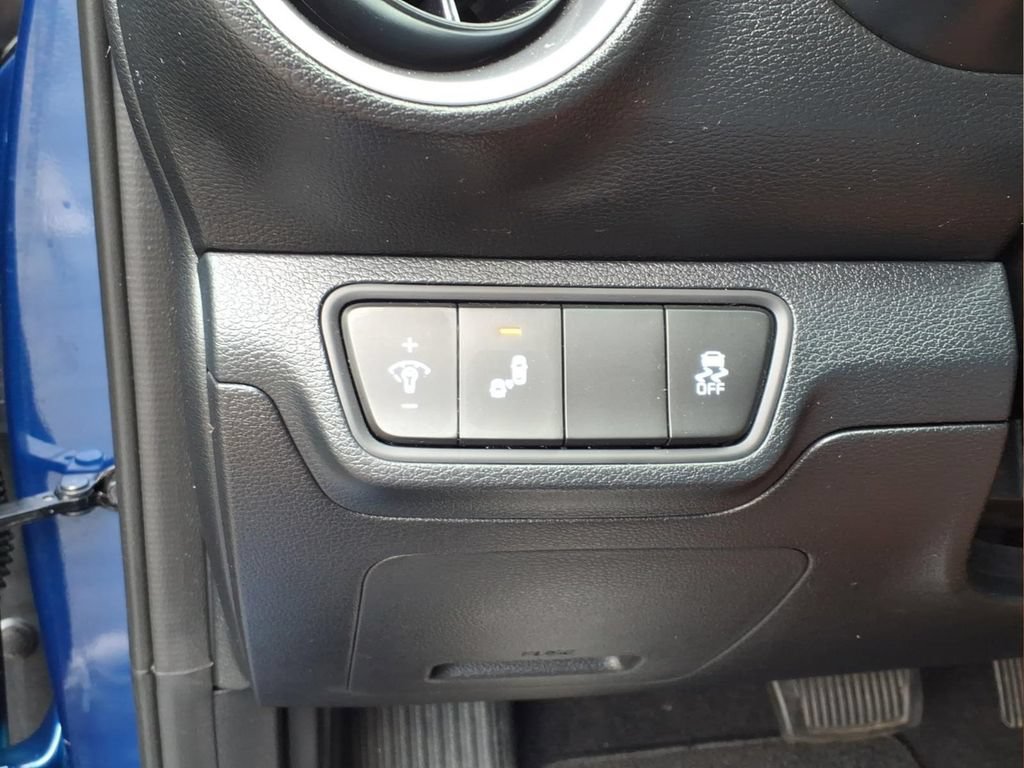 Used 2024 Kia Forte LXS w/ LXS Technology Package FWD image 16