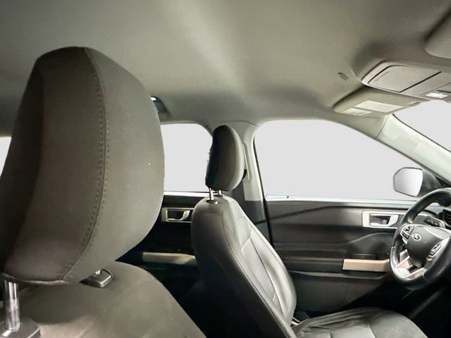 Used 2023 Ford Explorer XLT image 27