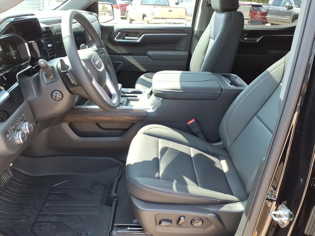 New 2026 GMC Sierra 1500 SLT image 14