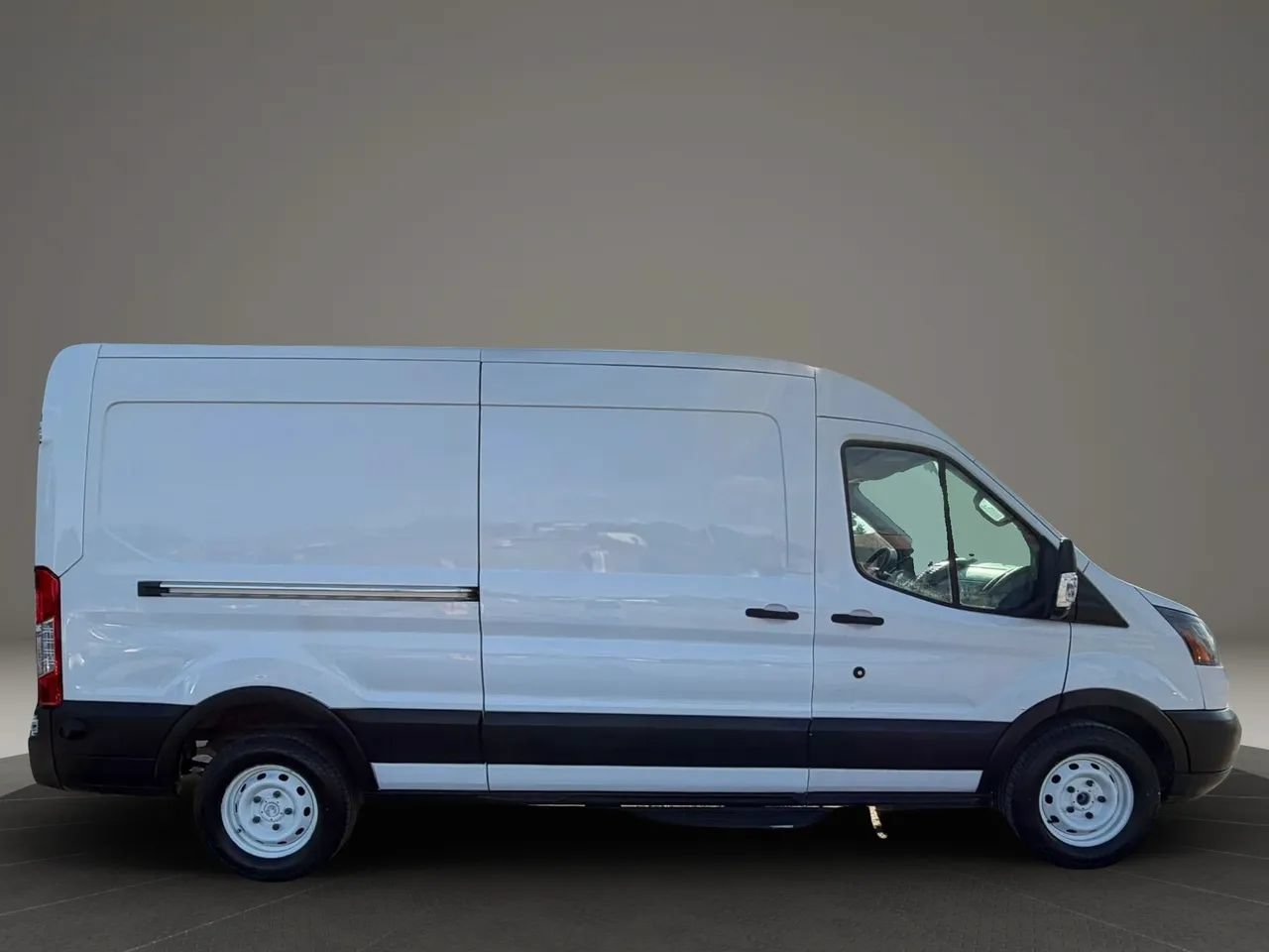 Used 2019 Ford Transit 150 148 Medium Roof RWD image 8