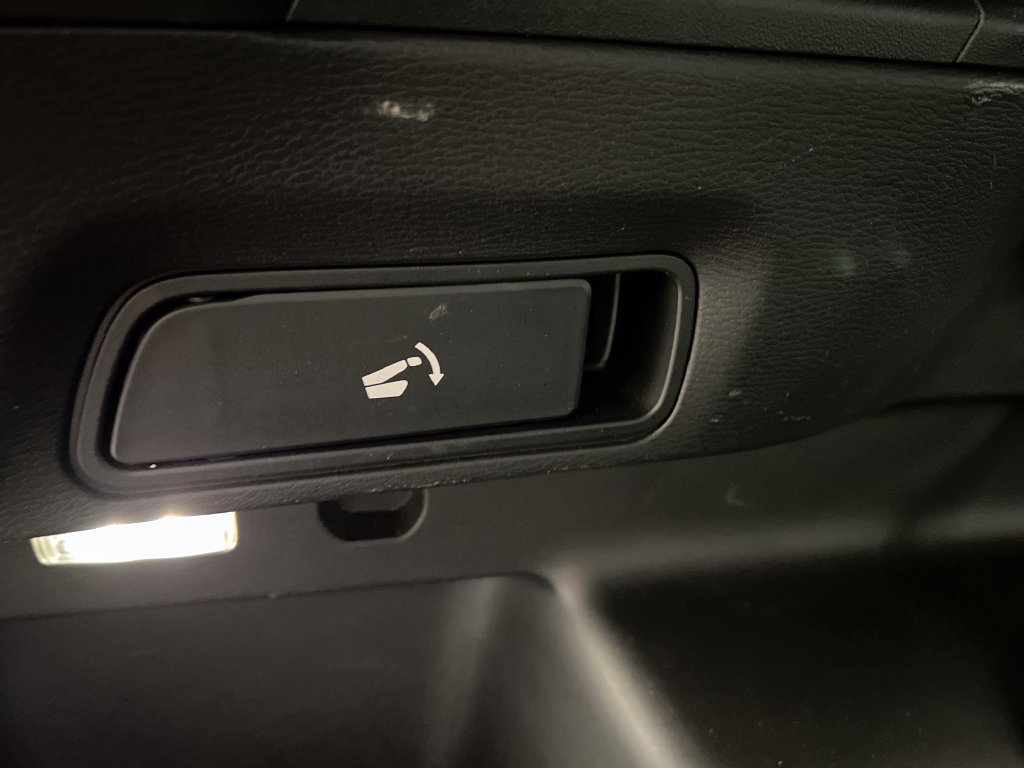 Used 2025 Mitsubishi Outlander SE AWD/4WD image 44