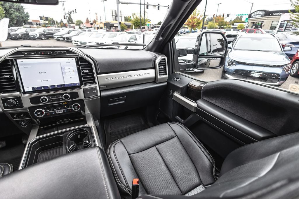 Used 2022 Ford F350 Lariat w/ Lariat Ultimate Package AWD/4WD image 28