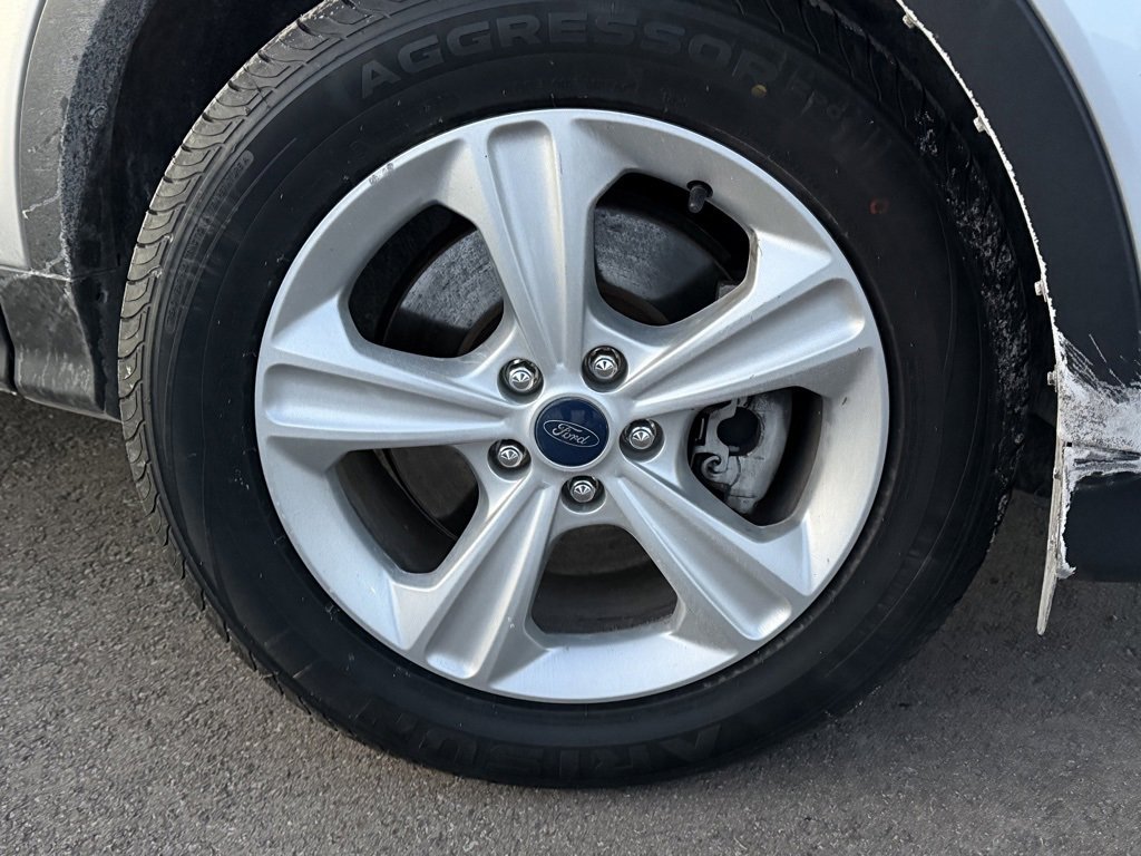 Used 2015 Ford Escape SE image 18