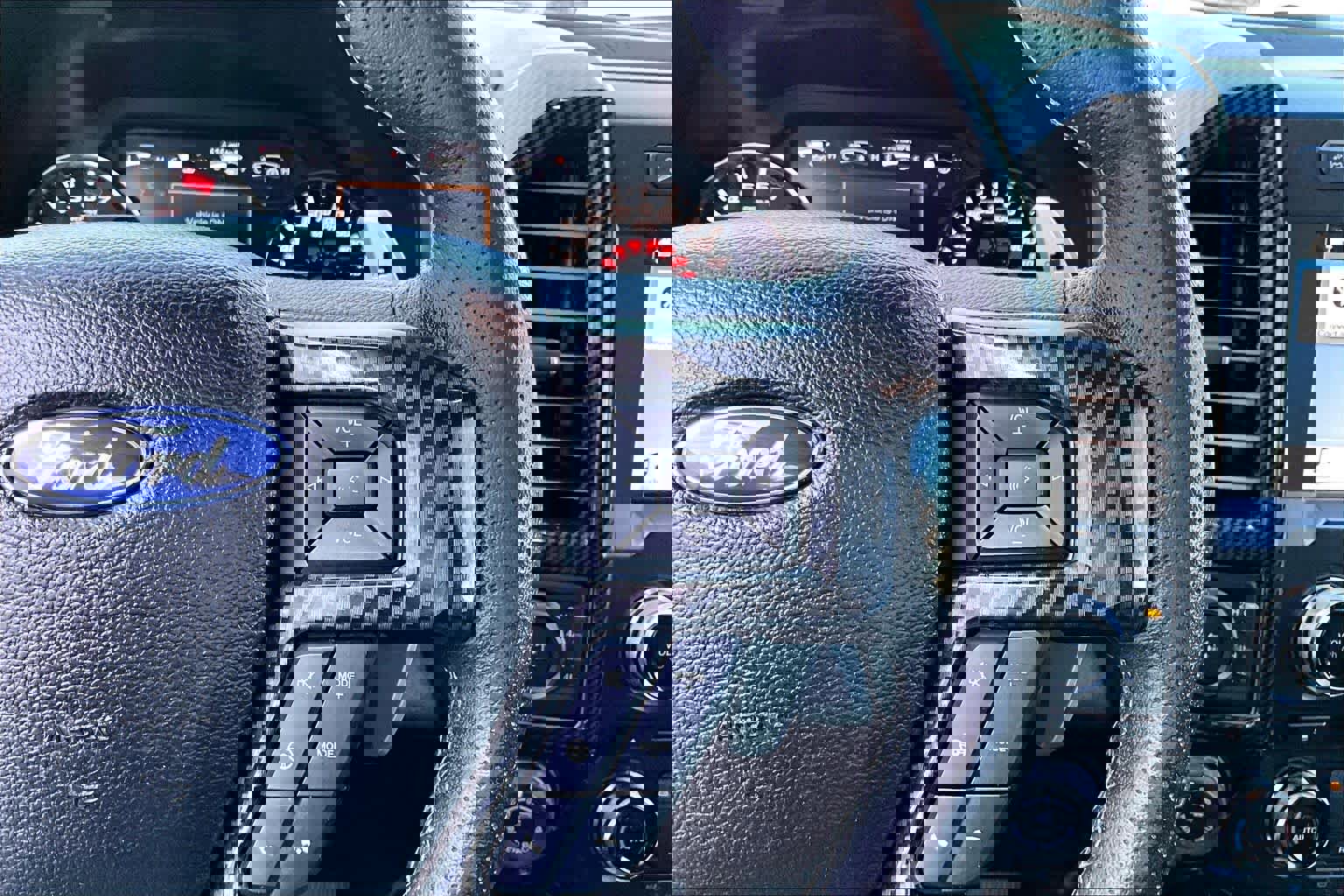 Used 2017 Ford F150 Raptor w/ Equipment Group 802A Luxury image 25