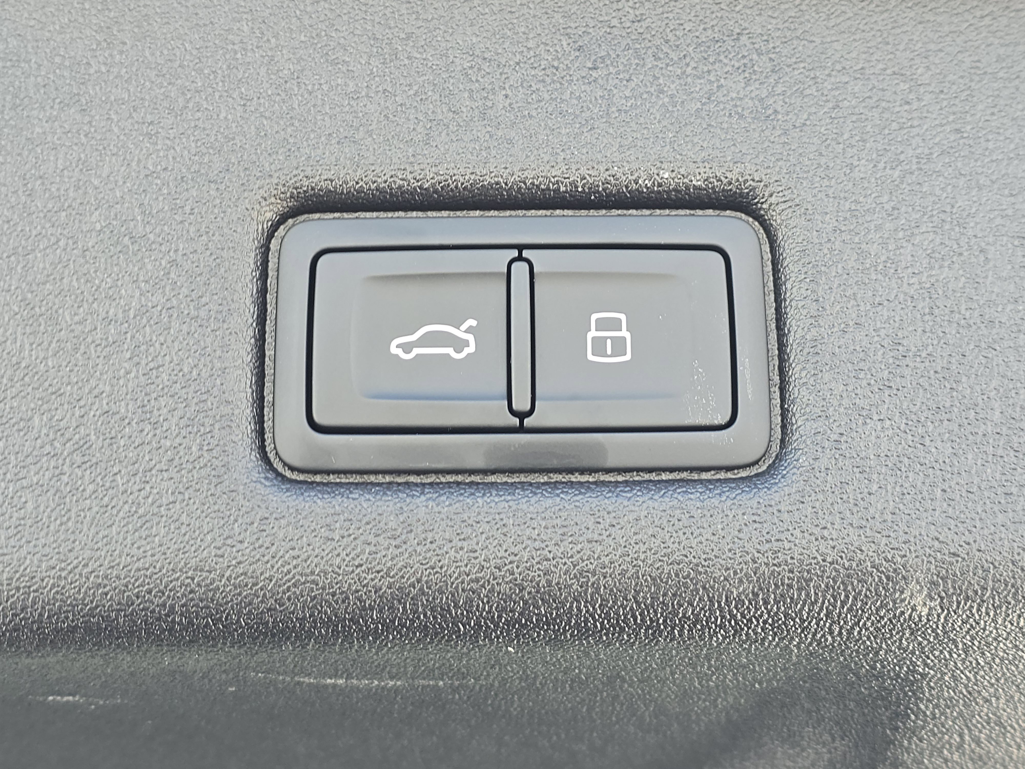 Certified 2025 Audi Q5 Premium Plus image 17