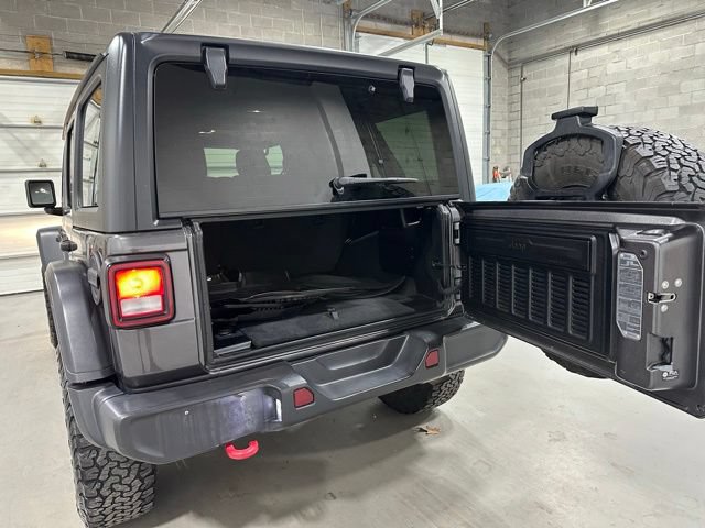 Used 2021 Jeep Wrangler Unlimited Rubicon w/ Cold Weather Group AWD/4WD image 22