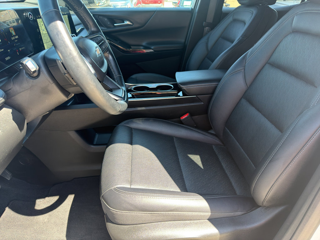 Used 2025 Chevrolet Equinox LT w/ Convenience Package II AWD/4WD image 9