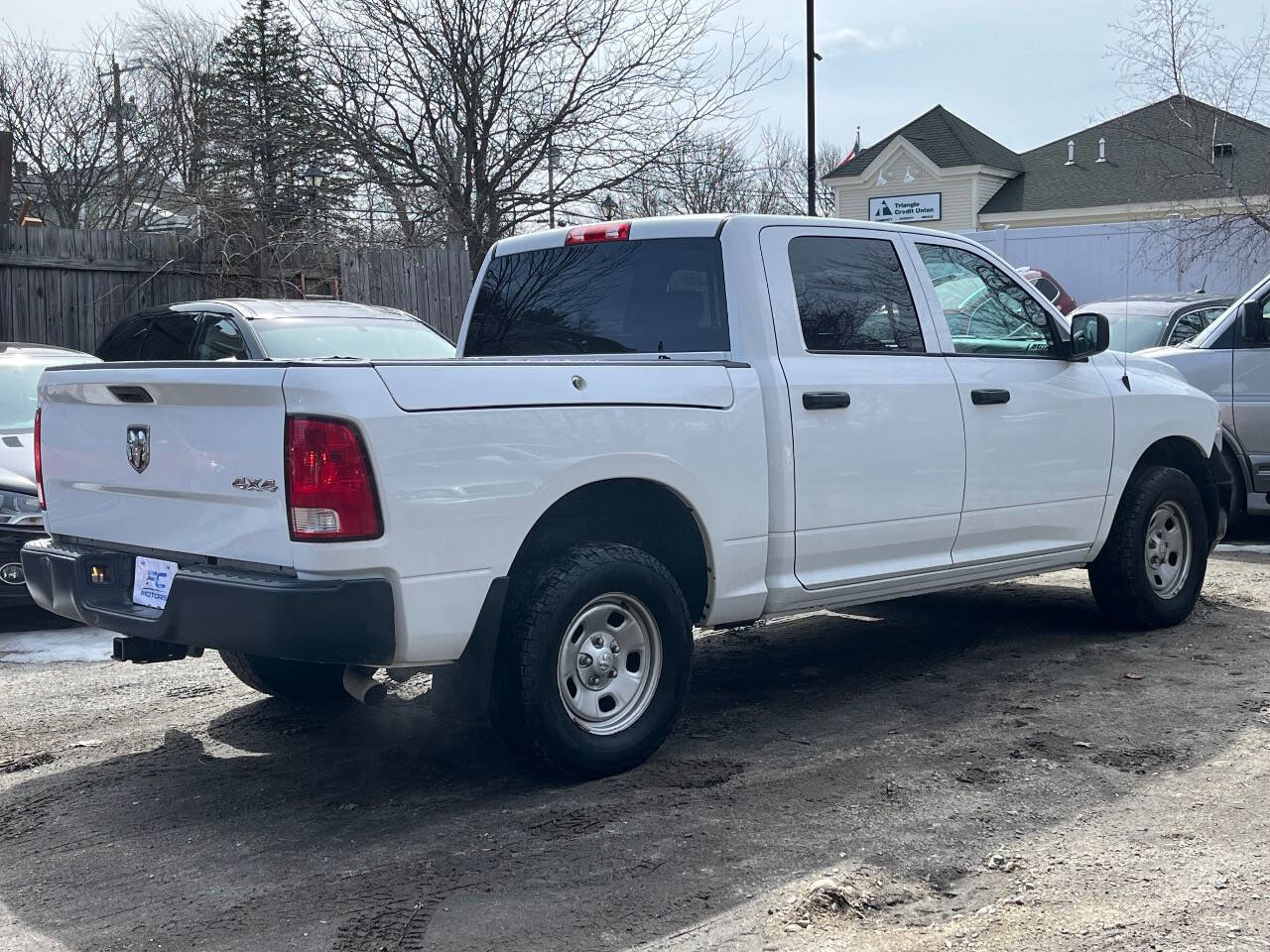 Used 2018 RAM 1500 4x4 Crew Cab image 6