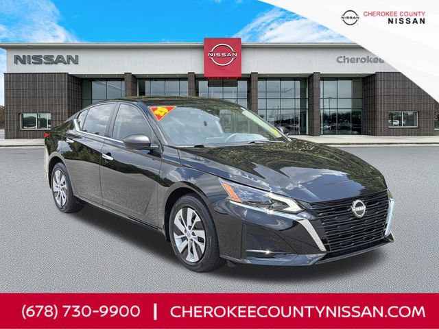 Certified 2025 Nissan Altima 2.5 S FWD image 1