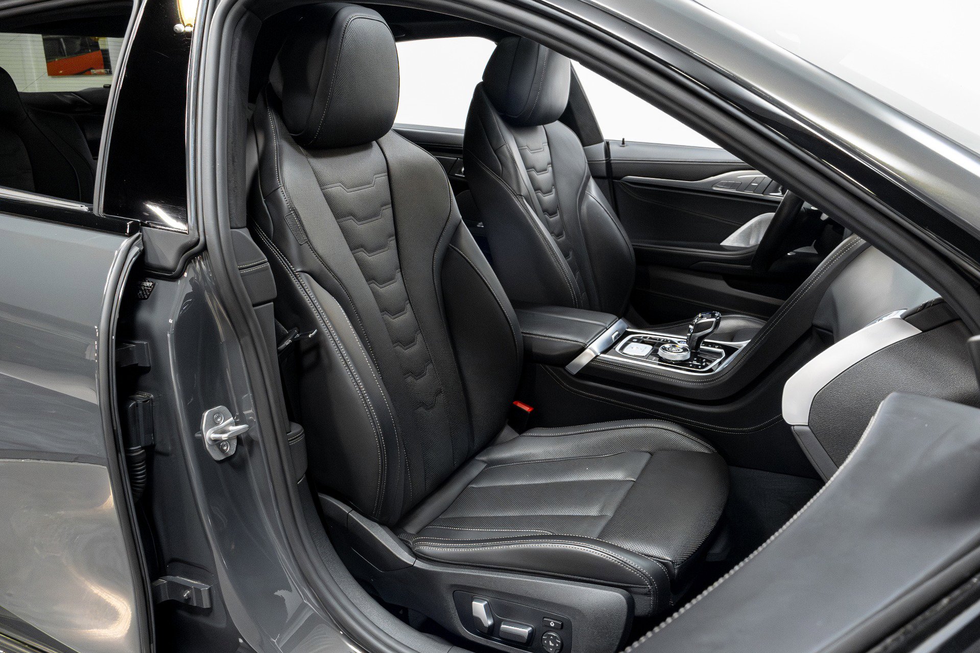 Used 2023 BMW ALPINA B8 xDrive Gran Coupe image 19