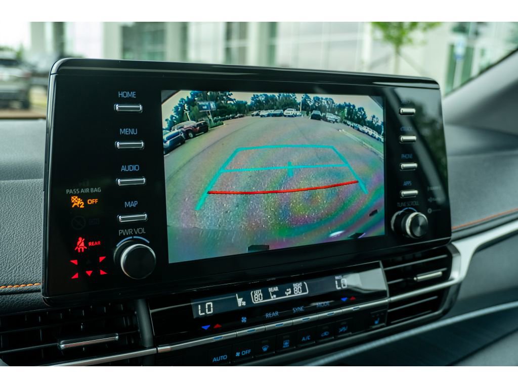 Used 2023 Toyota Sienna XSE AWD/4WD image 27