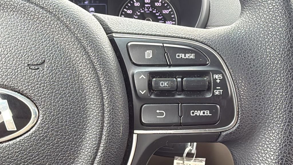 Used 2017 Kia Optima LX FWD image 28