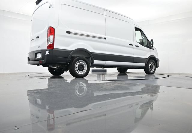 New 2026 Ford Transit 250 148 Medium Roof RWD image 39
