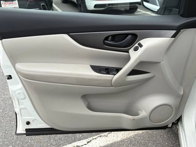 Used 2017 Nissan Rogue Sport S FWD image 12