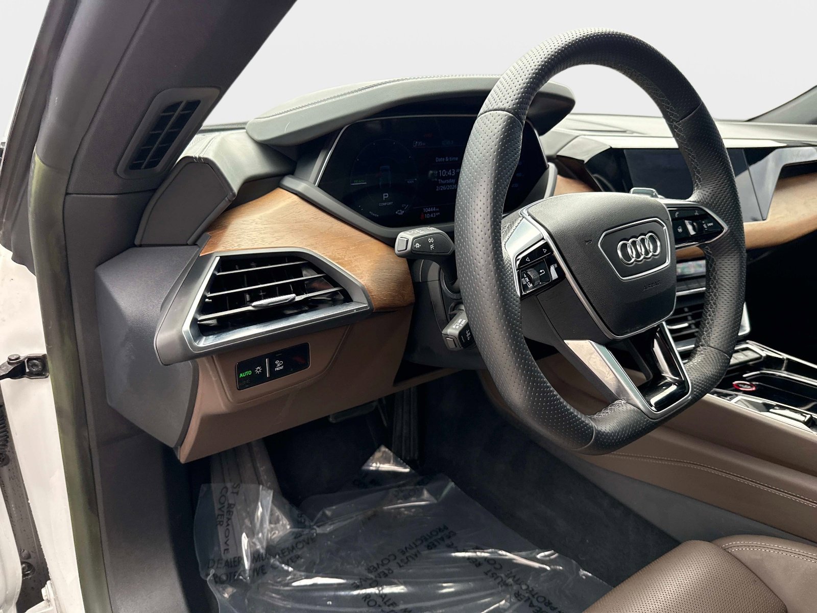 Used 2023 Audi e-tron GT Prestige image 20