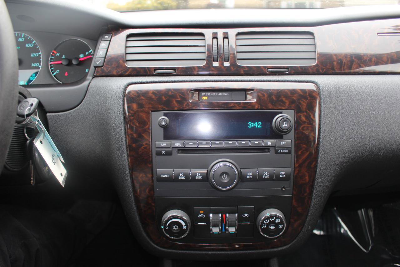Used 2016 Chevrolet Impala LT image 24